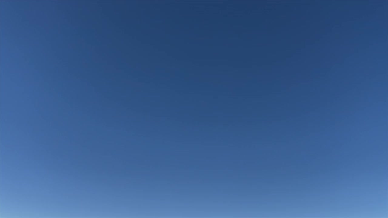蓝天消融在白沙国家公园的沙丘上视频下载