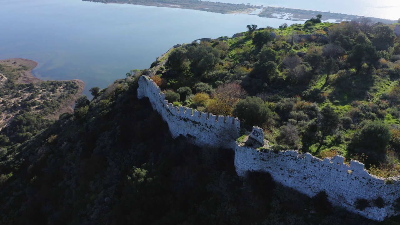 老纳瓦里诺城堡的鸟瞰图视频下载