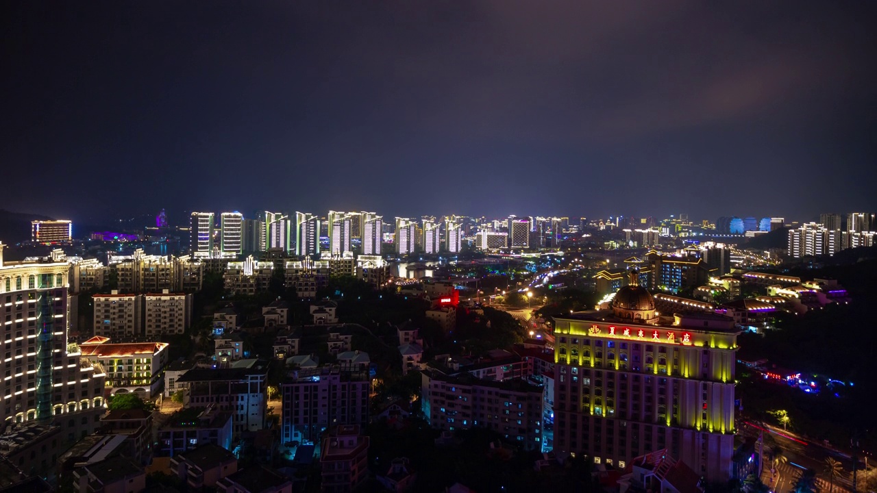 大东海酒店屋顶全景，4k时间跨度的中国海南岛视频素材