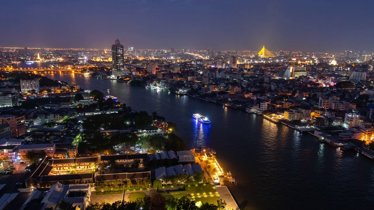 从湄南河穿越曼谷的夜晚视频下载