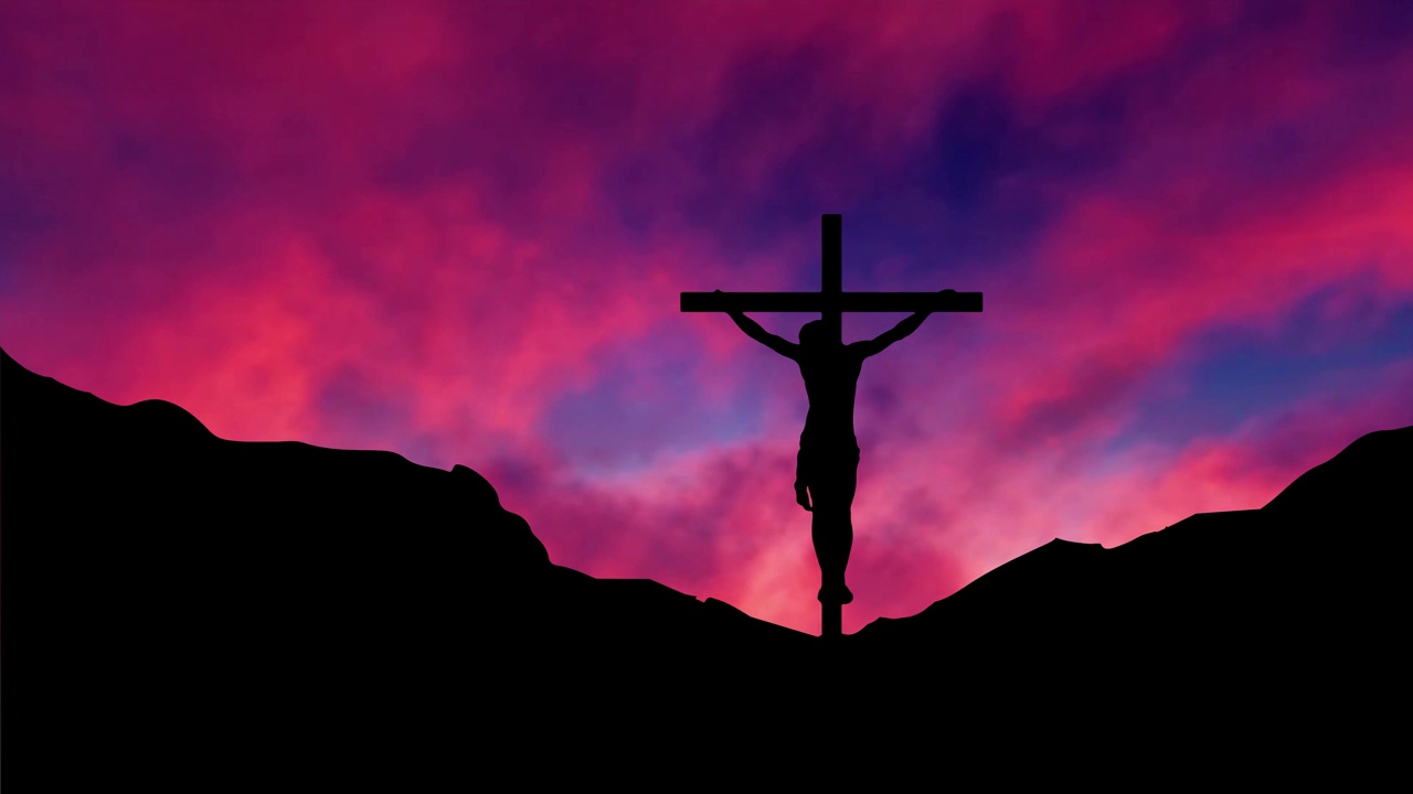 耶稣在日落时分死在十字架上。耶稣的十字架，在加略山与日落。基督受难的概念。视频素材