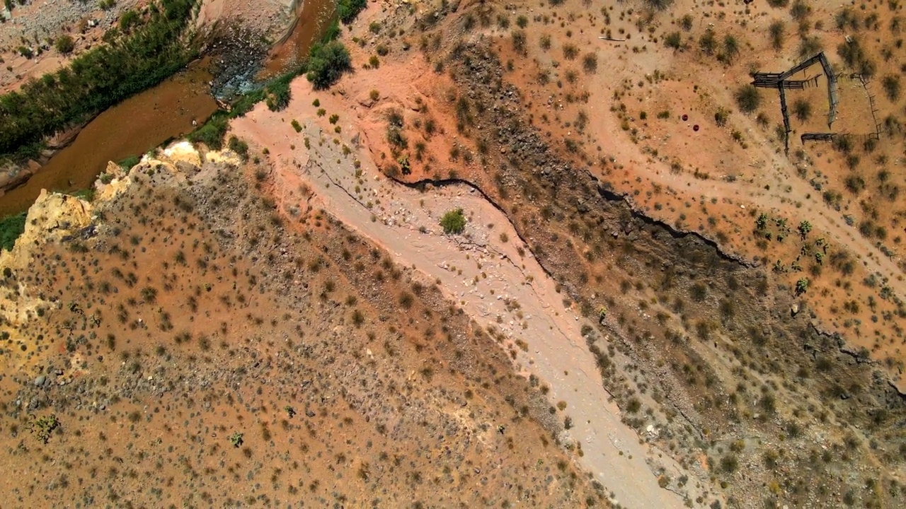 无人机拍摄的亚利桑那州沙漠视频素材