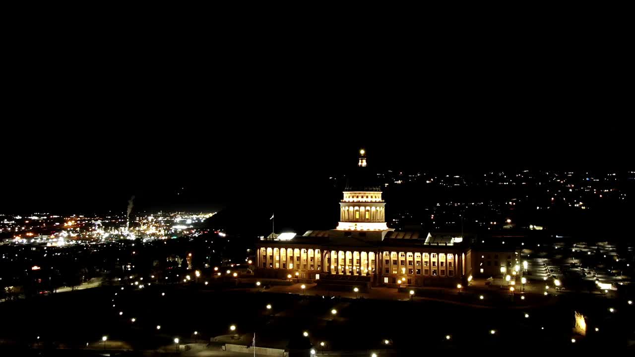 犹他州国会大厦的夜景视频下载