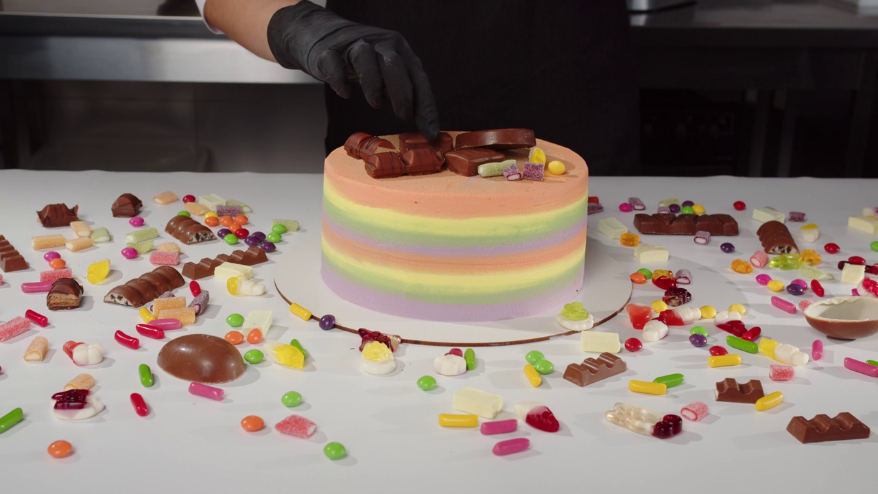 糖果商用糖果装饰节日蛋糕视频下载