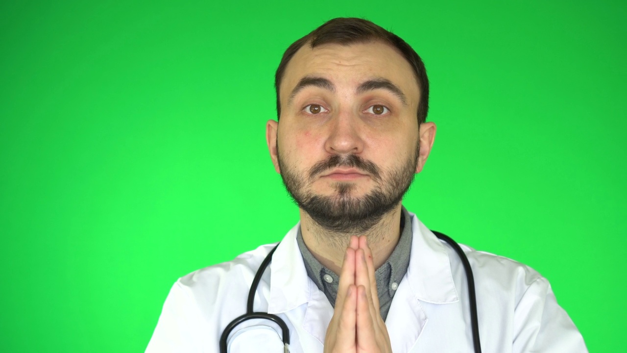 医生先生要你注意身体绿色屏幕背景，色度键。视频下载