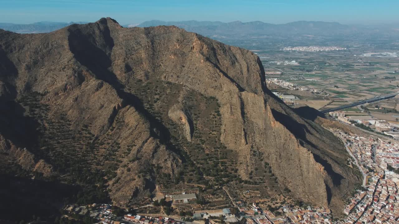 卡罗萨德塞古拉无人机鸟瞰图西班牙的塞拉镇视频下载