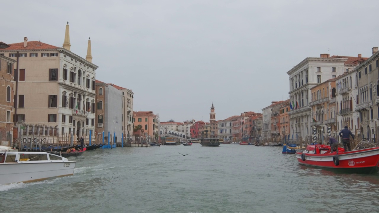 里阿尔托桥和威尼斯大运河，威尼斯视频素材