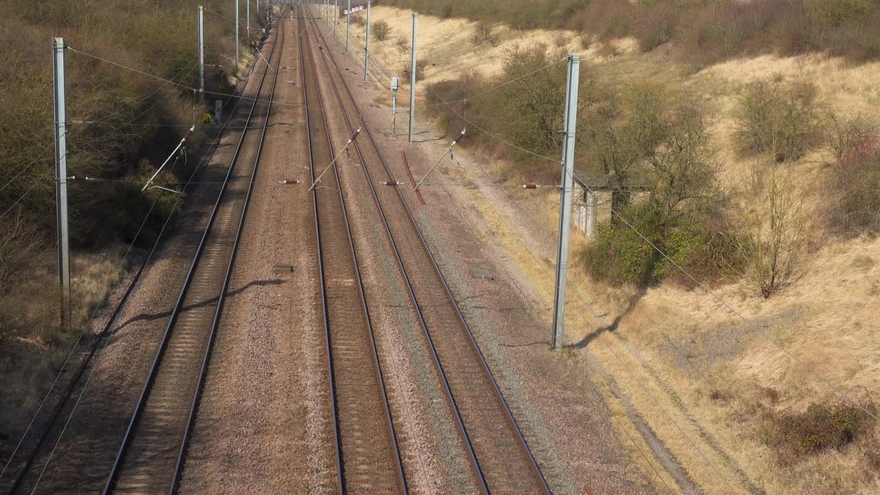 英国东海岸干线上的一辆Azuma LNER列车视频素材