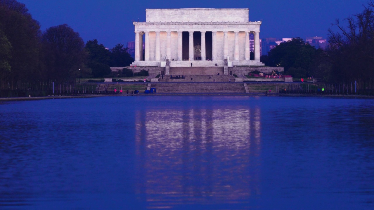 林肯纪念堂和倒影池，日出，华盛顿特区视频素材