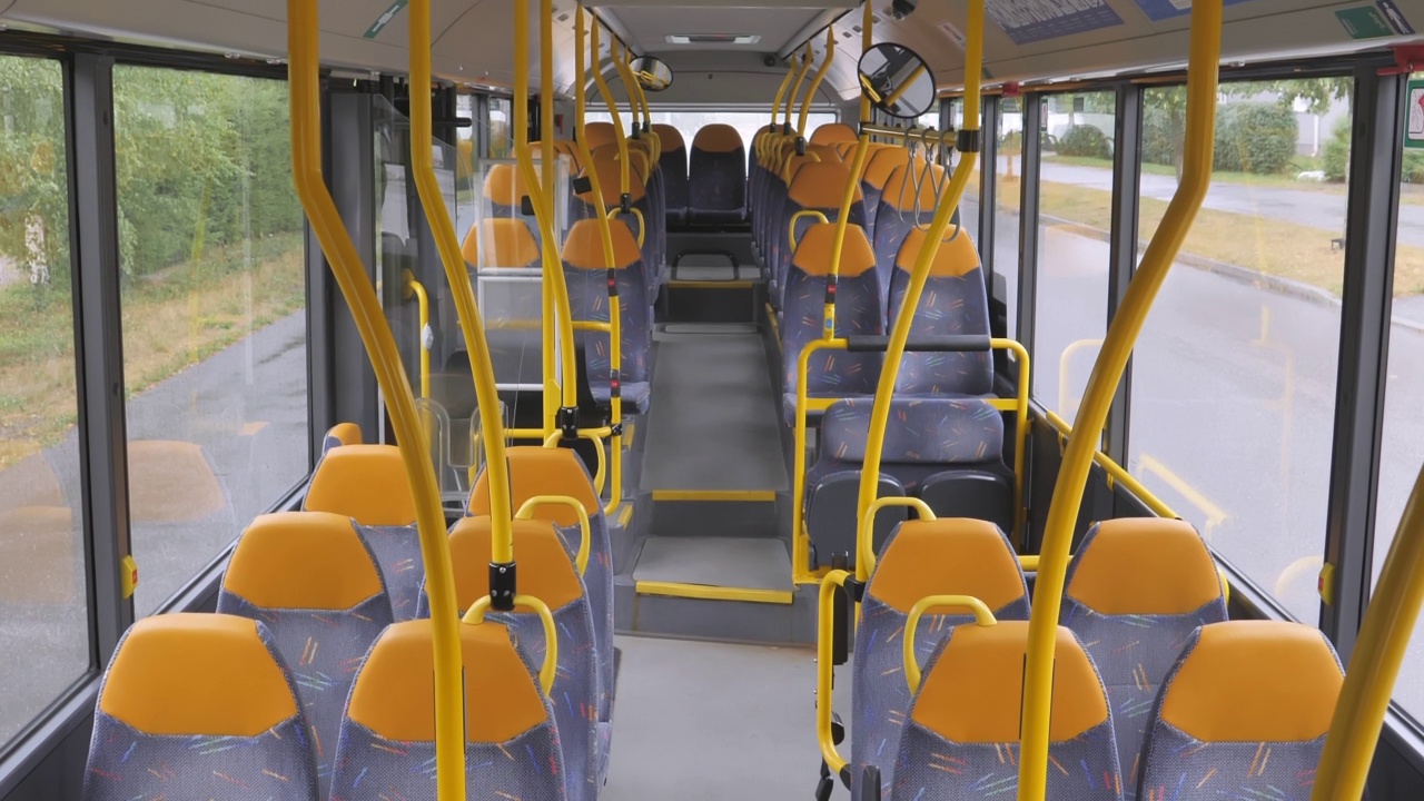 芬兰首都赫尔辛基的公共汽车视频下载