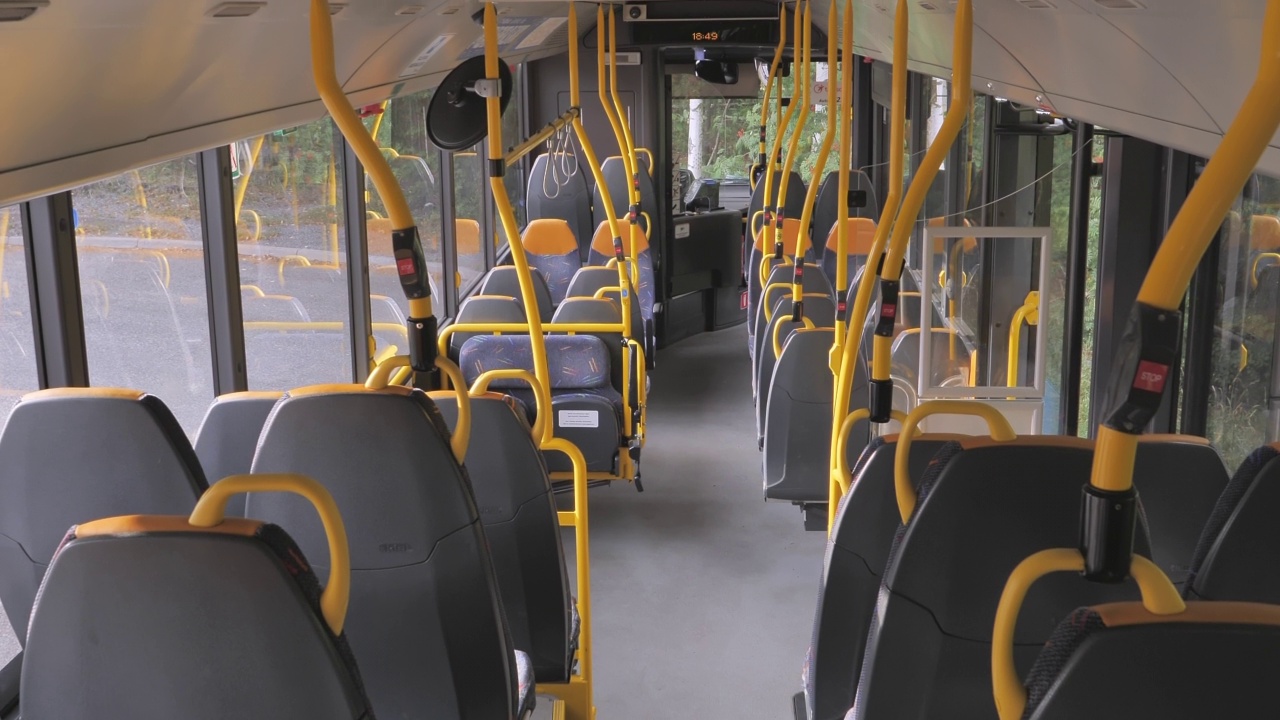 公共交通工具公共汽车内部的外观视频下载