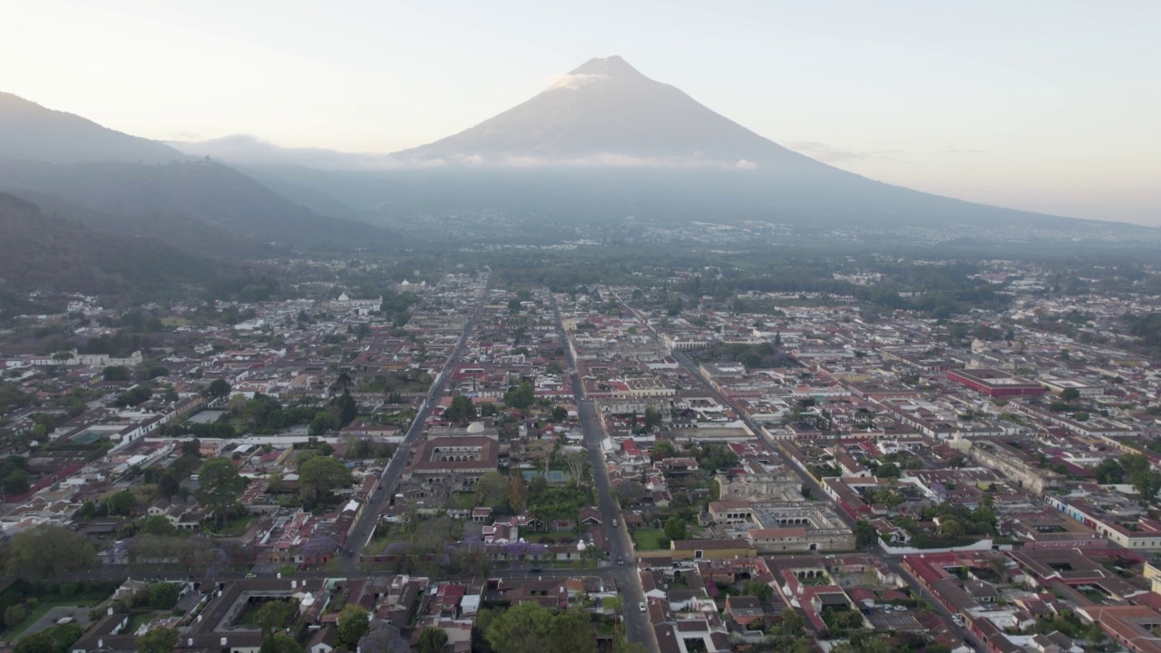 从十字角度看安提瓜和阿瓜火山视频下载