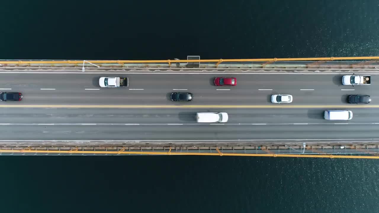 交通穿过桥视频下载