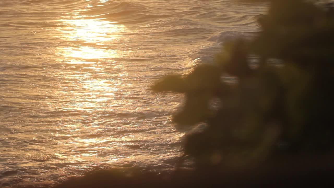 海上的日落。海景。索佐波尔。保加利亚视频素材