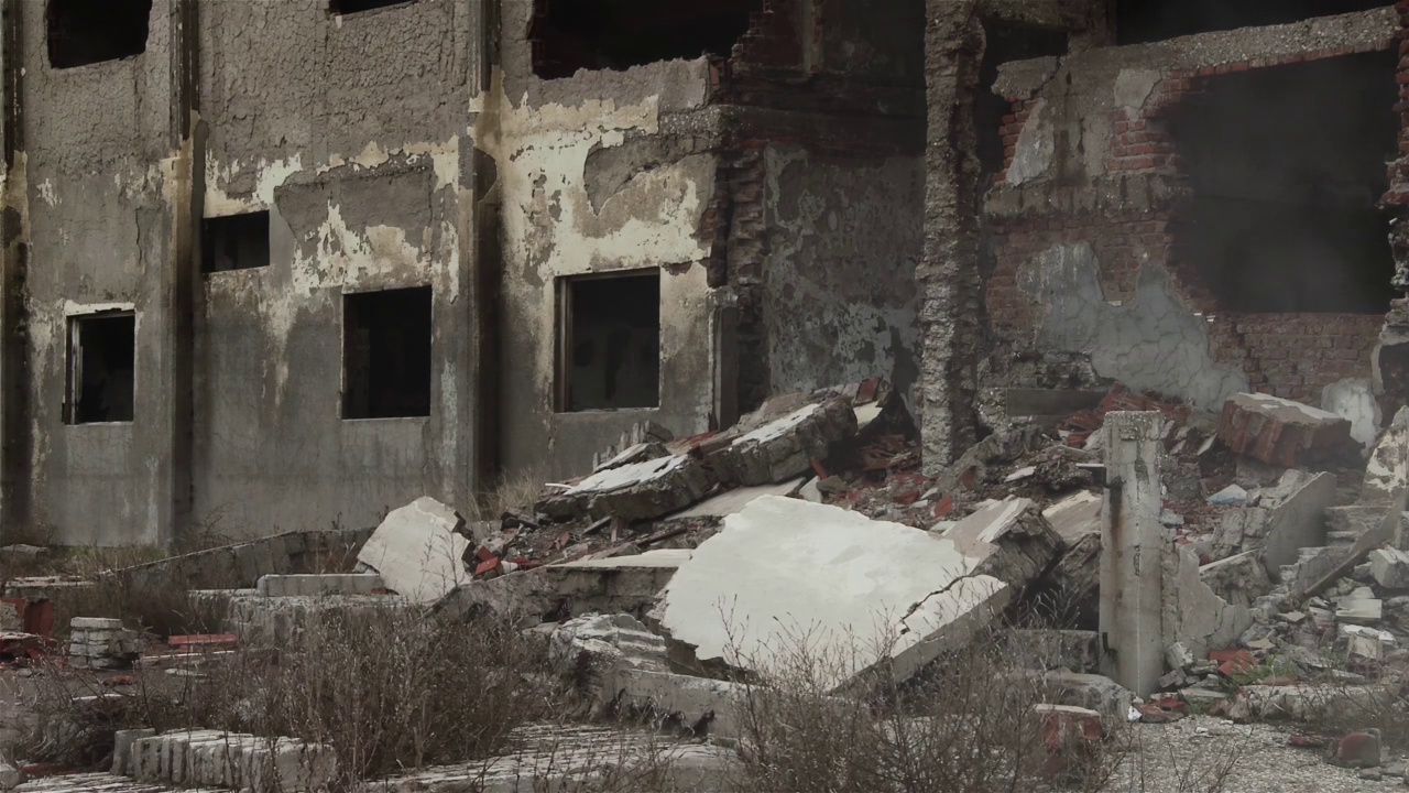 阿根廷布宜诺斯艾利斯省Epecuen鬼城废弃建筑的废墟。4K分辨率。视频下载
