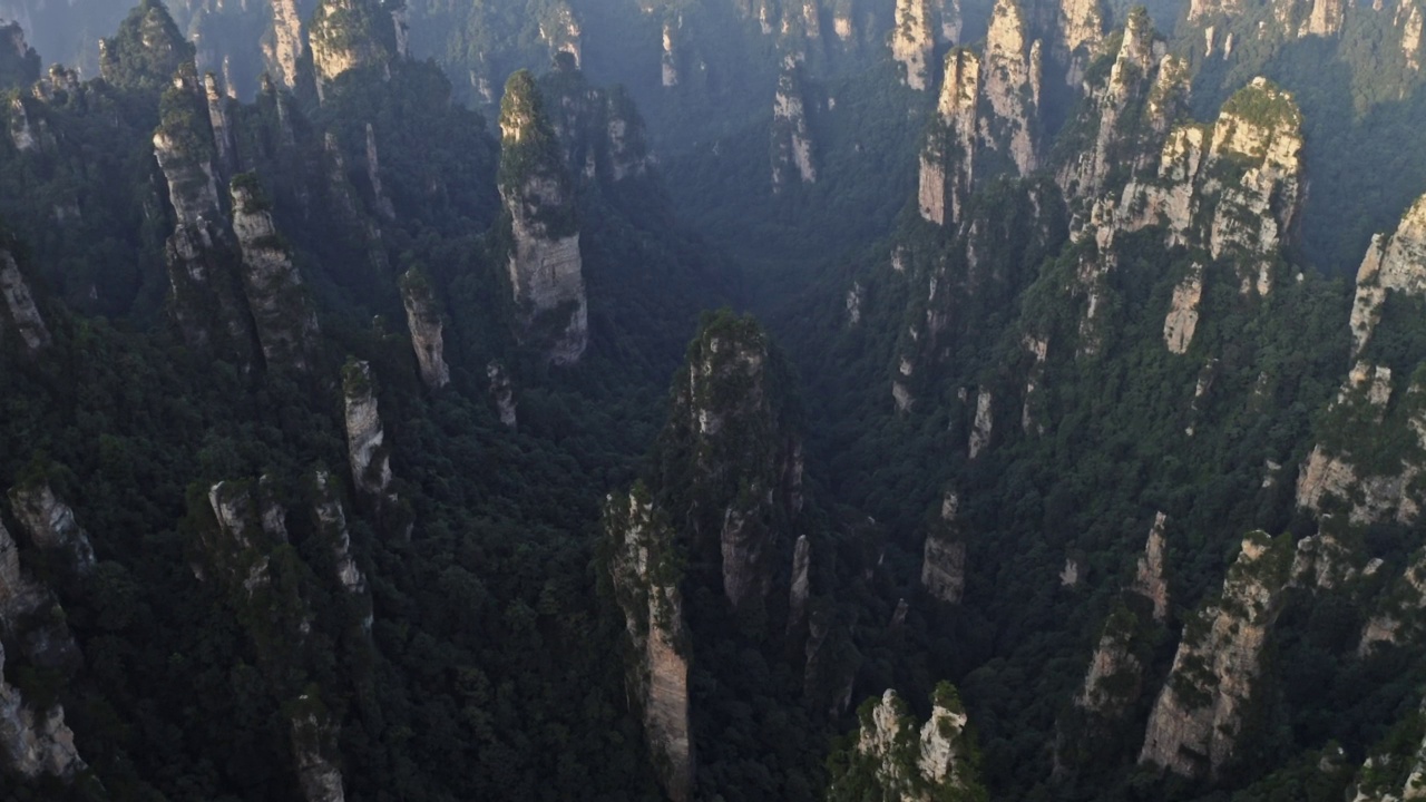 飞越中国张家界国家公园视频下载