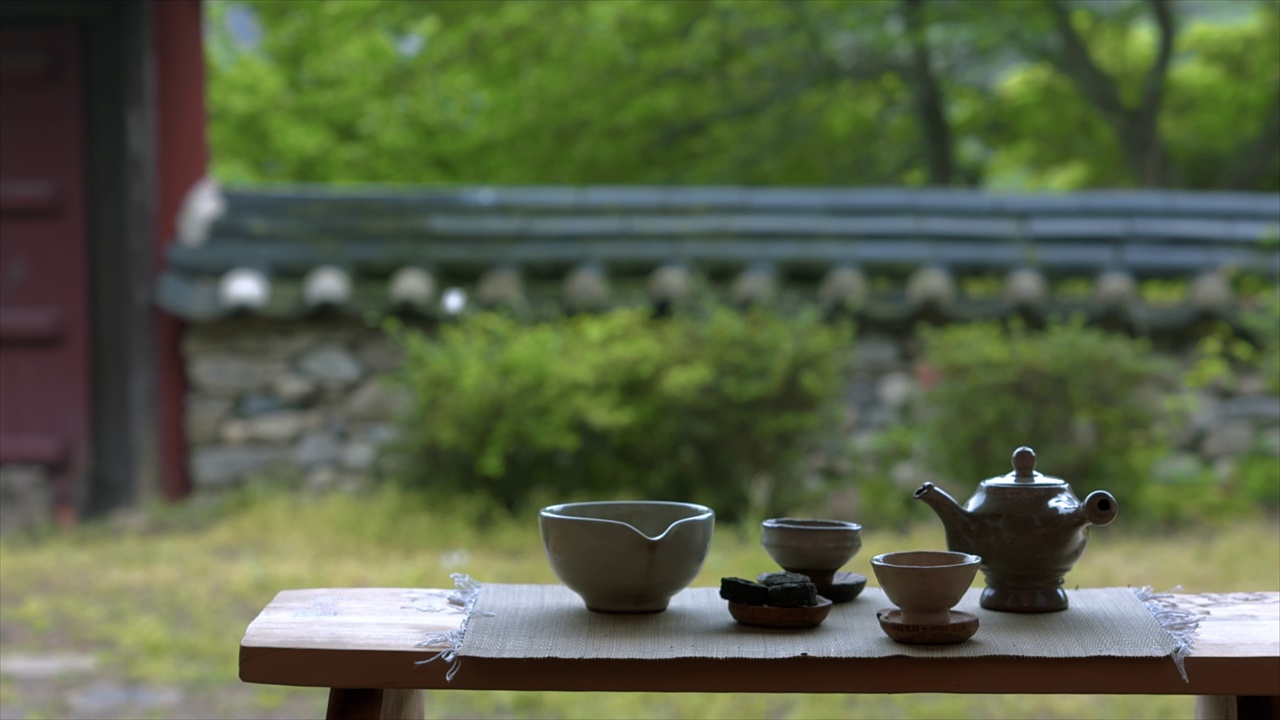 桌上的茶杯和水壶/韩国视频下载