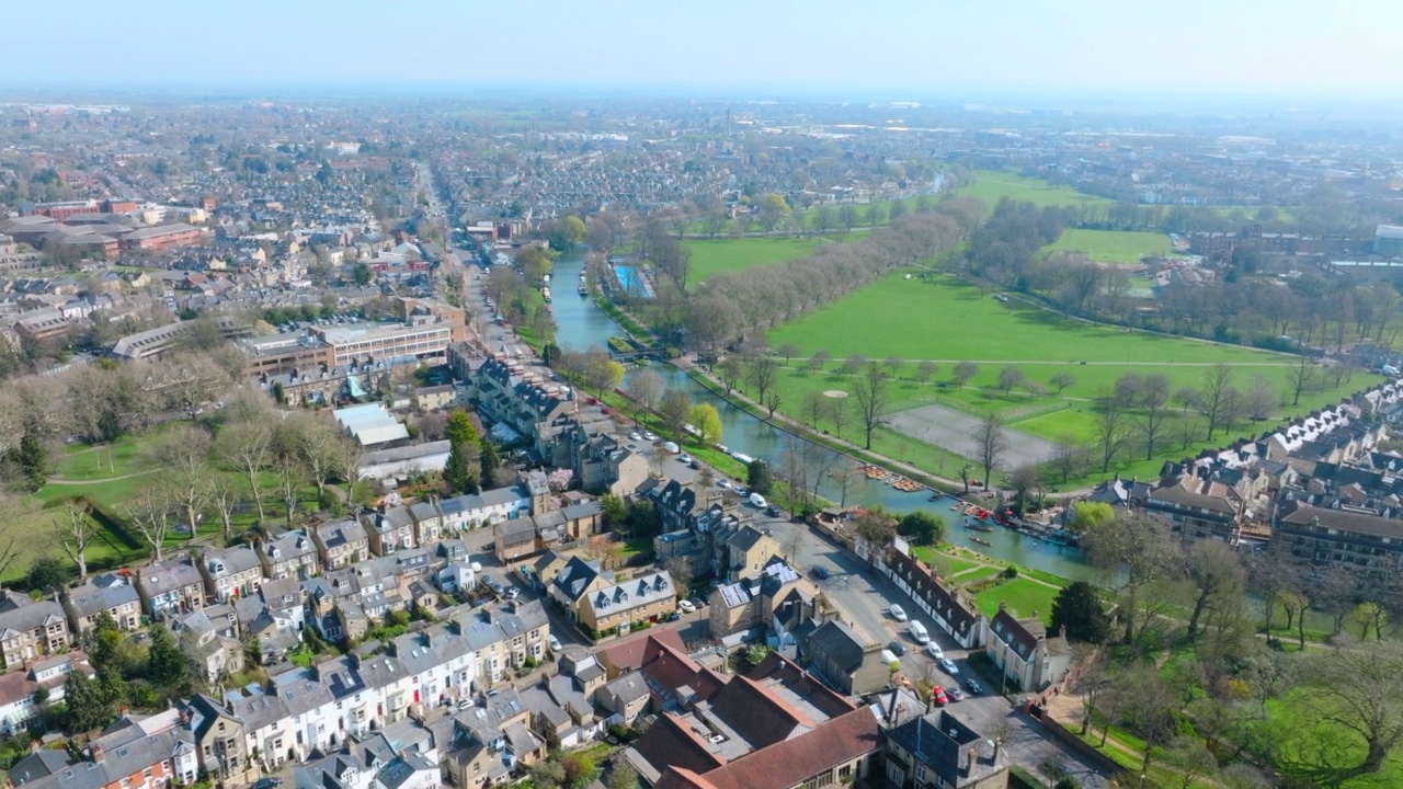 鸟瞰剑桥市，英国视频下载