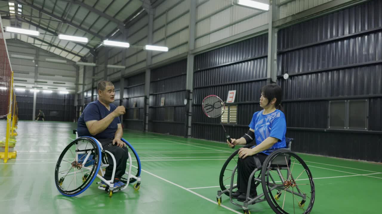 享受生活-亚洲残障人士训练羽毛球视频下载