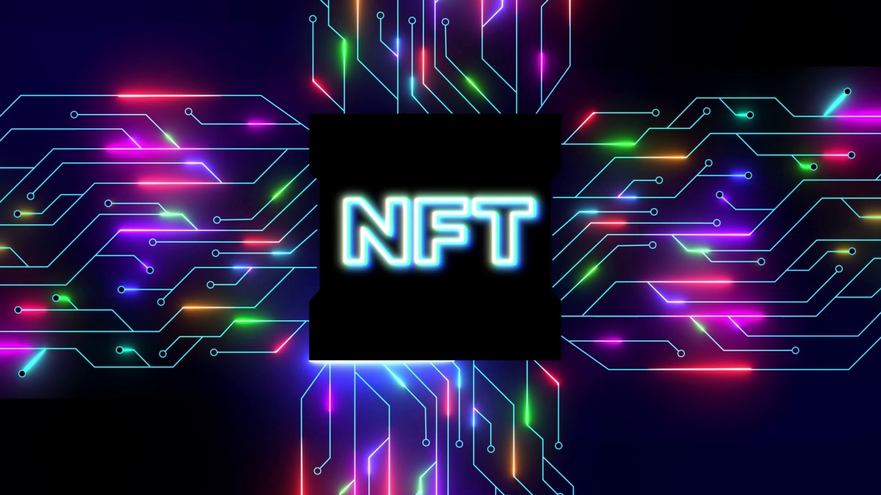 霓虹灯电路板上的NFT铭文。网络空间数字网络。数据信息的过程。非功能性测试Metaverse的概念。抽象背景。4 k视频下载