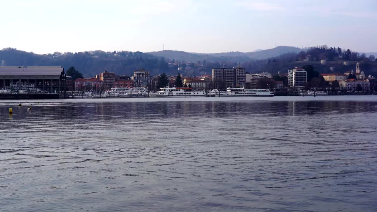 电影全景的阿罗纳和马焦雷湖在意大利视频素材
