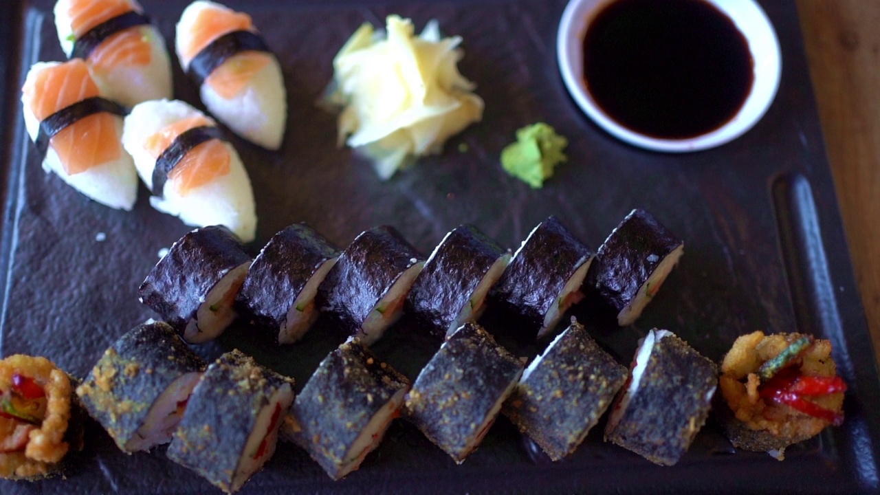 传统日本寿司卷视频素材
