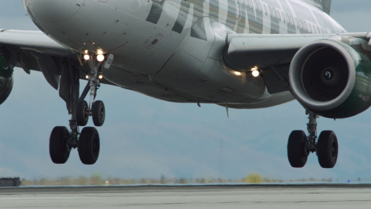 边境航空公司空客A319在旧金山降落视频素材