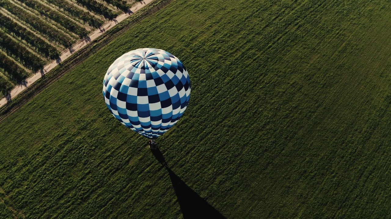 在葡萄牙的阿连特霍，史诗般的热气球视频素材