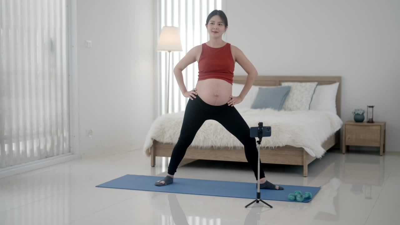 孕妇锻炼视频素材