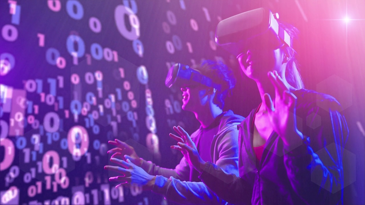 青少年朋友玩VR虚拟现实MR混合现实元宇宙游戏，戴着VR眼镜观看虚拟网络空间的未来主义抽象数字技术背景视频素材