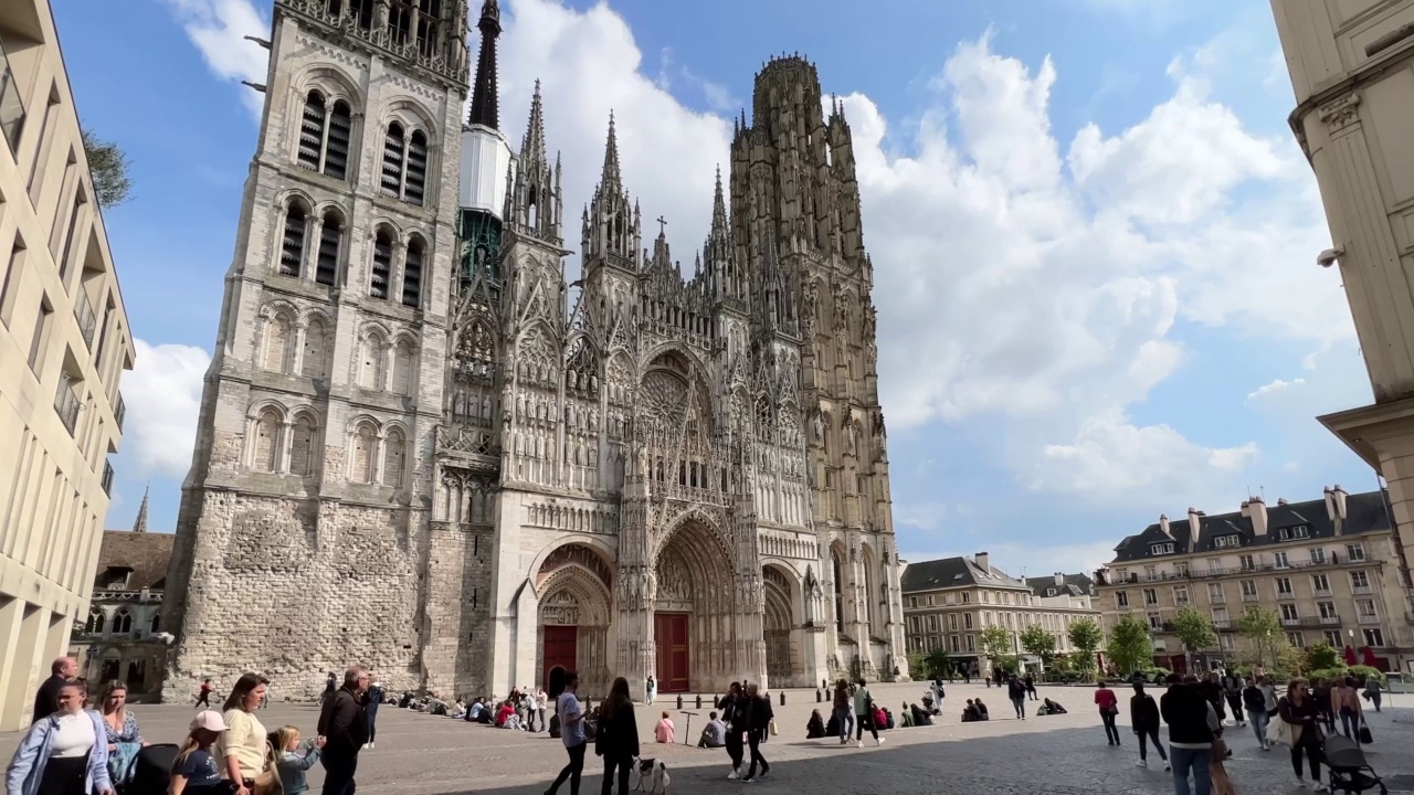 法国诺曼底，鲁昂，WS鲁昂大教堂外观视频素材