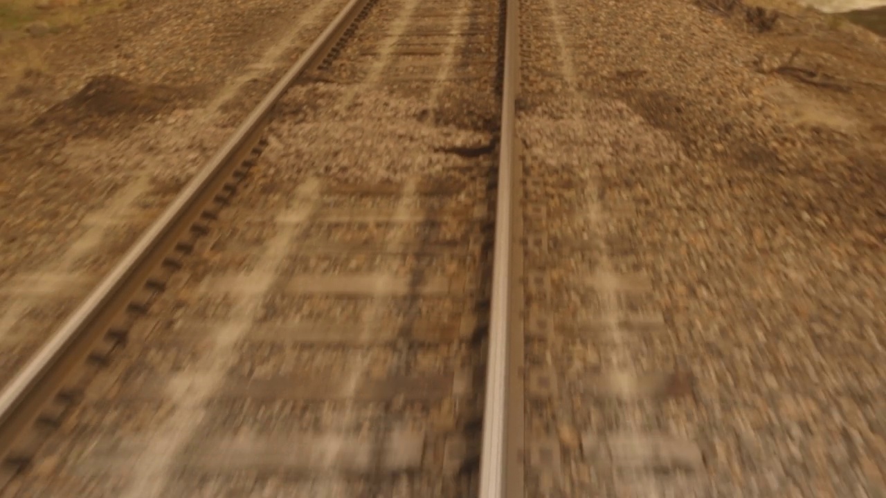 铁路轨道跟踪镜头视频素材