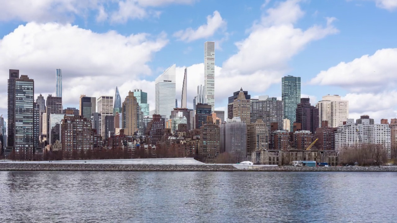 曼哈顿中城上空的云时间流逝视频素材