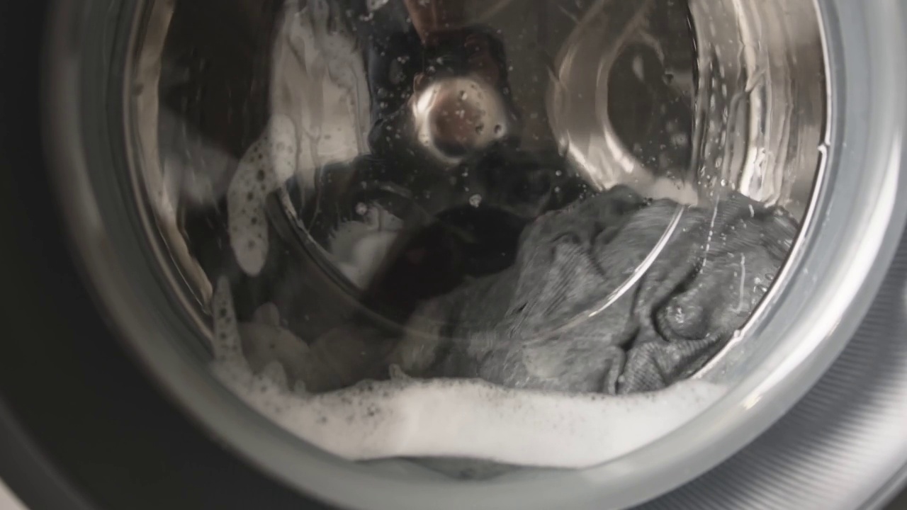 洗衣服的洗衣机视频下载