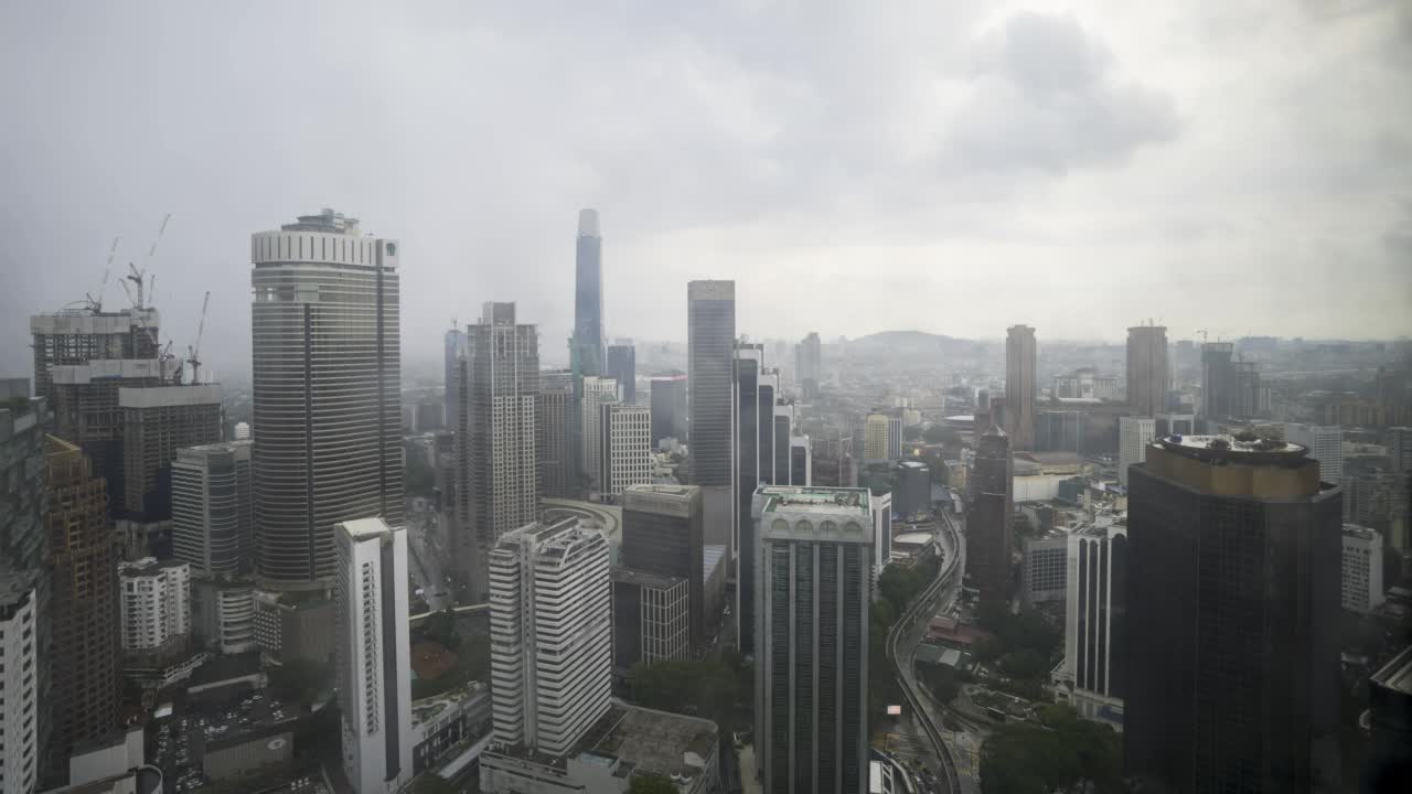 吉隆坡多云下雨的天空。视频素材