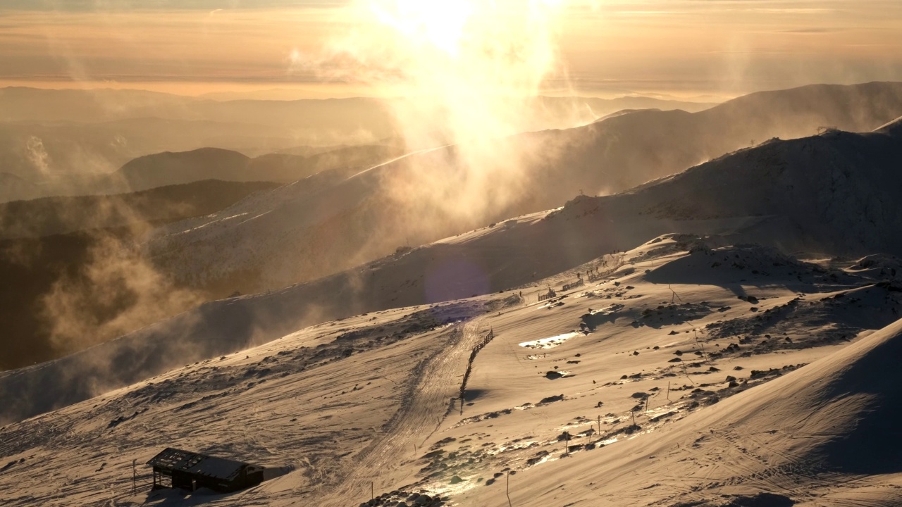 斯洛伐克滑雪胜地的日落视频素材
