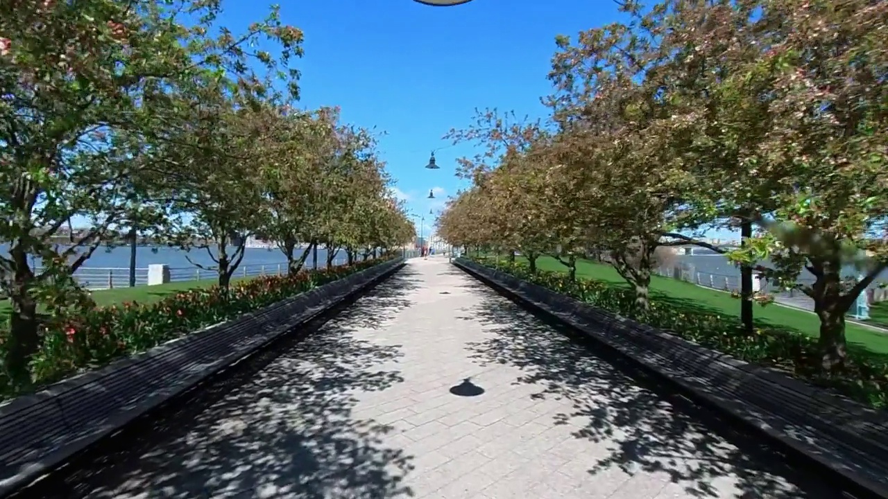 纽约64号码头360度超移徒步游视频素材