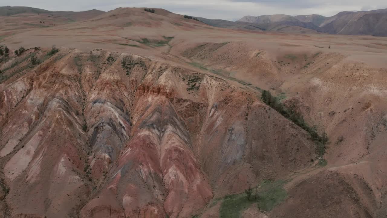 红色山脉的火星谷在阿尔泰，克齐尔-钦谷视频下载