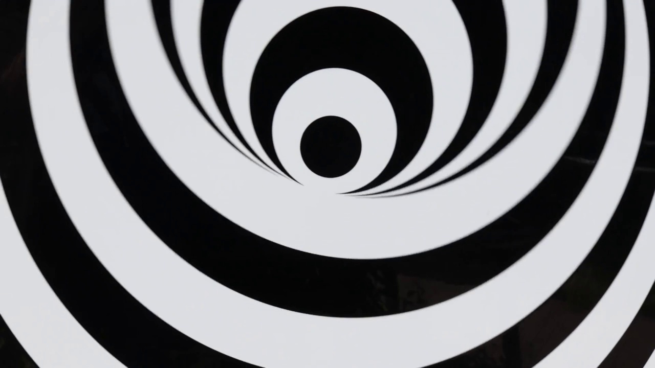 迷幻的黑白螺旋视频素材