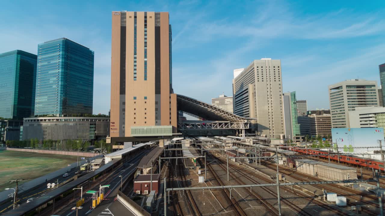 日本大阪市中心JR梅田站的延时视图视频下载