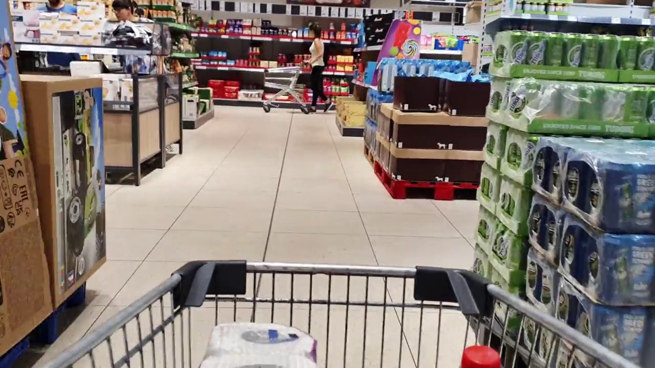 购物车冲进超市视频下载
