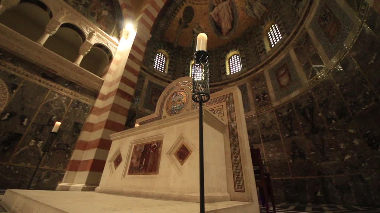 以色列耶路撒冷老城教堂内视频素材