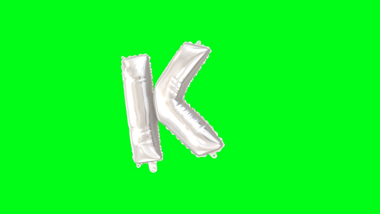 银色的氦气球。字母k与绿幕和阿尔法光哑光频道。循环动画。视频下载