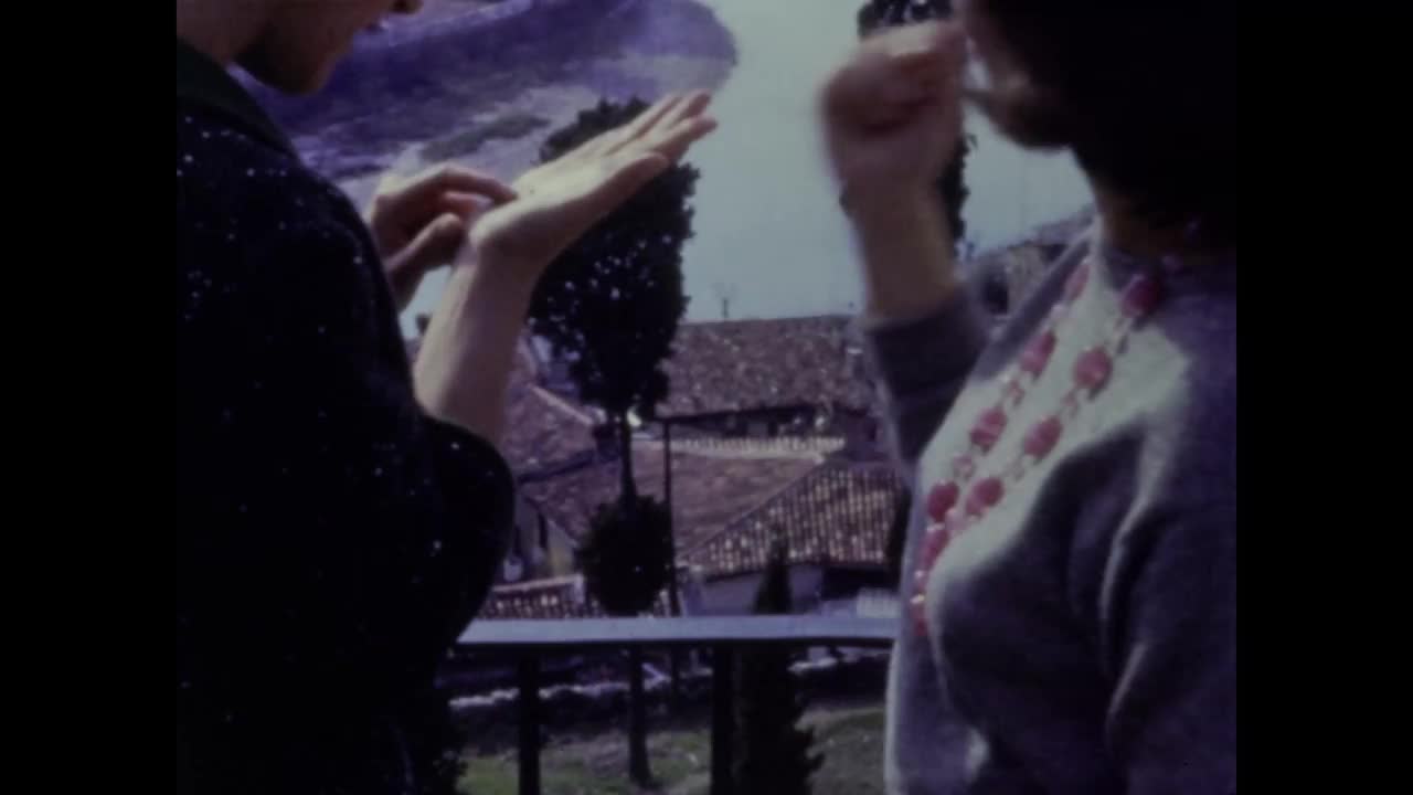 1964年，游客参观维罗纳视频素材