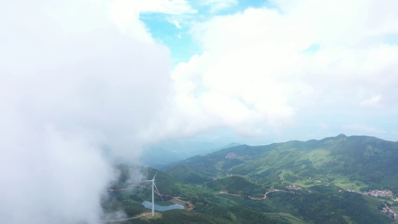 中国高山云雾的航拍镜头视频下载