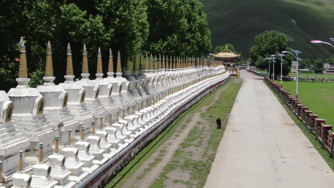 中国藏区汇源雍和宫鸟瞰图视频素材