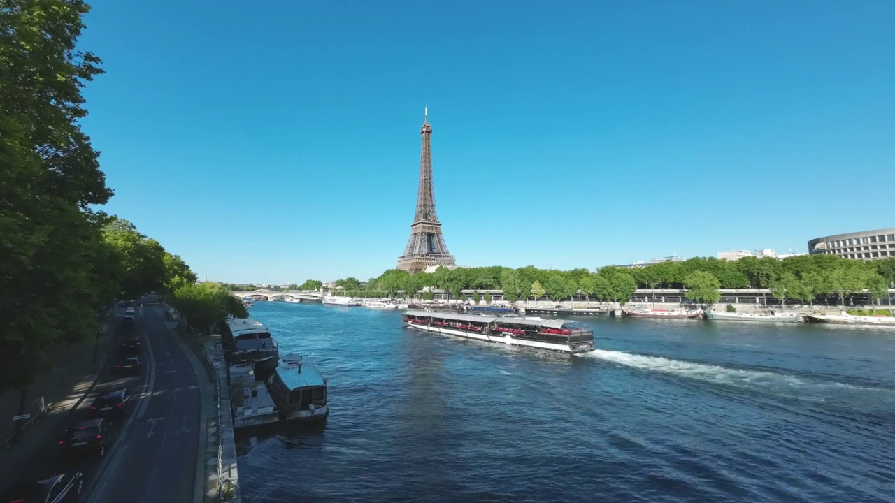 4k时间流逝:法国巴黎的埃菲尔铁塔视频素材