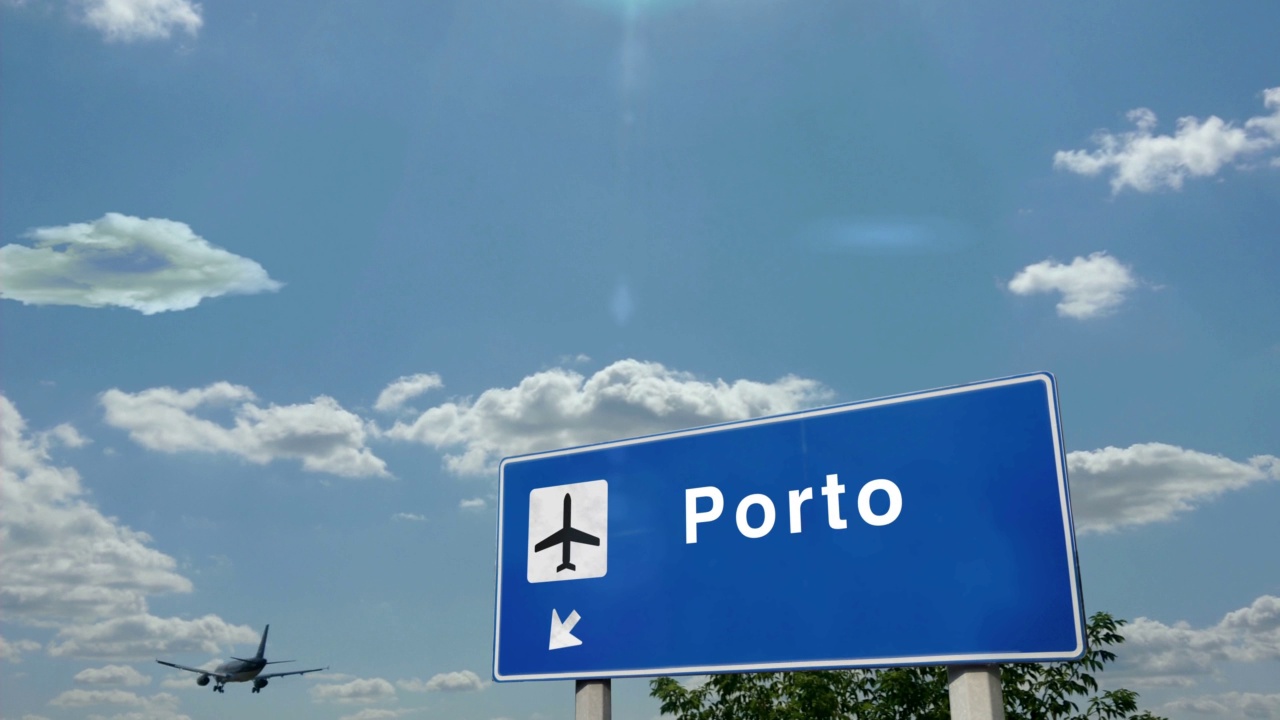 飞机降落在葡萄牙港机场视频素材
