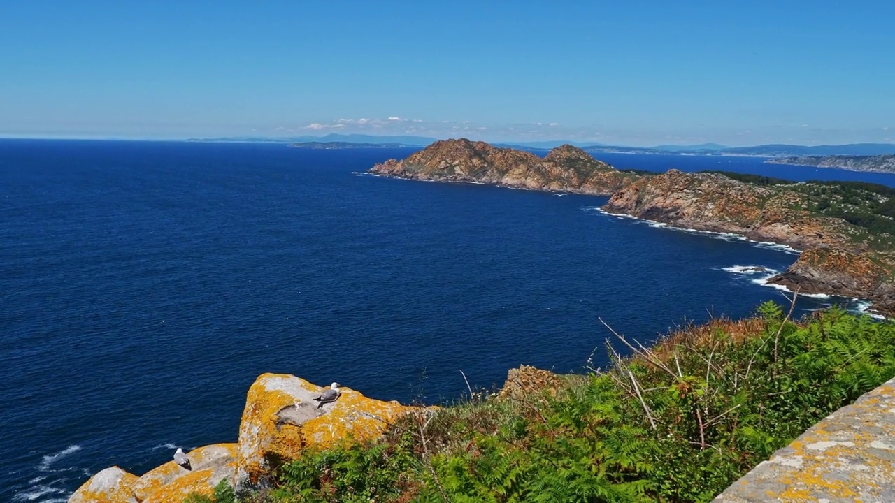 圣马蒂诺岛在Islas Cies，大西洋岛屿加利西亚国家公园，Pontevedra，西班牙视频素材