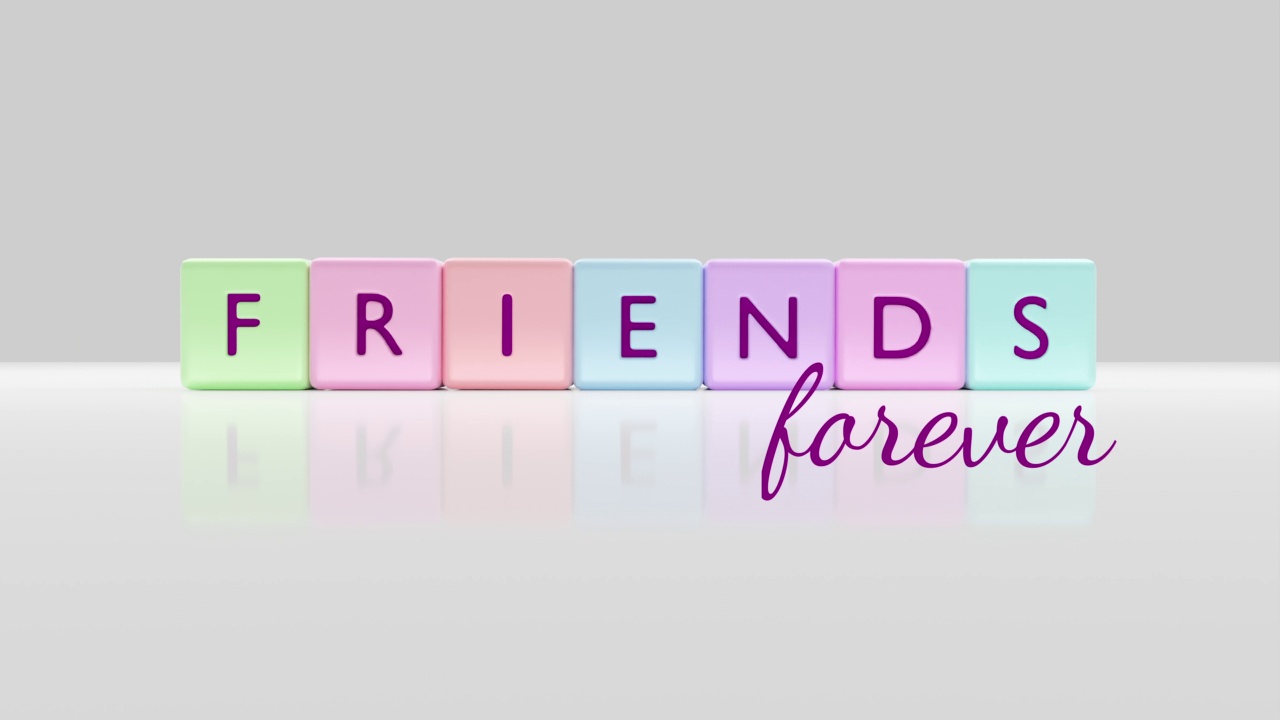 字母F,R,I,E,N,D和S雕刻彩色光滑的3D块或珠在白色背景上创建单词FRIENDS视频下载